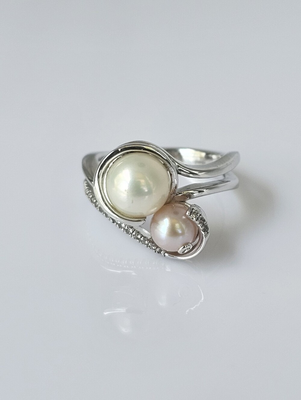 Genuine Cultured Pearl & Diamond Ring Sterling Silver Size 5!